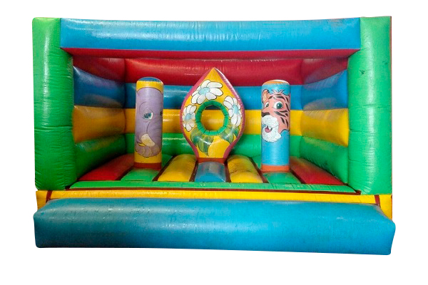 castillo pequeno castillo hinchable selva