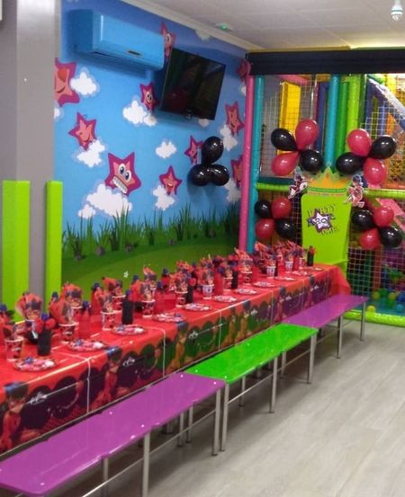 alquiler de local para eventos en benidorm magic john