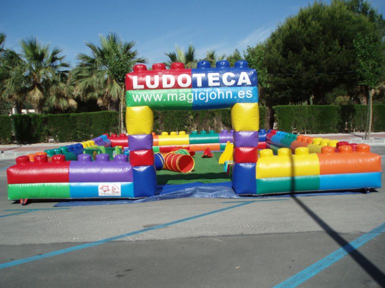 alquiler ludoteca hinchable alicante